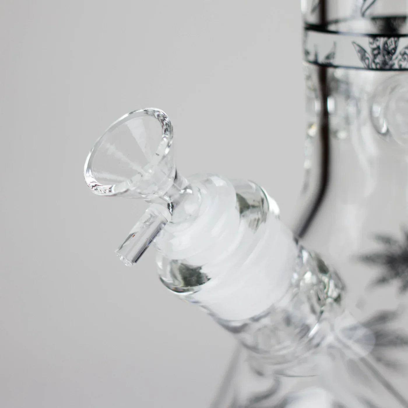 14″ Glow-in-the-Dark Glass Beaker Bong - Leaf